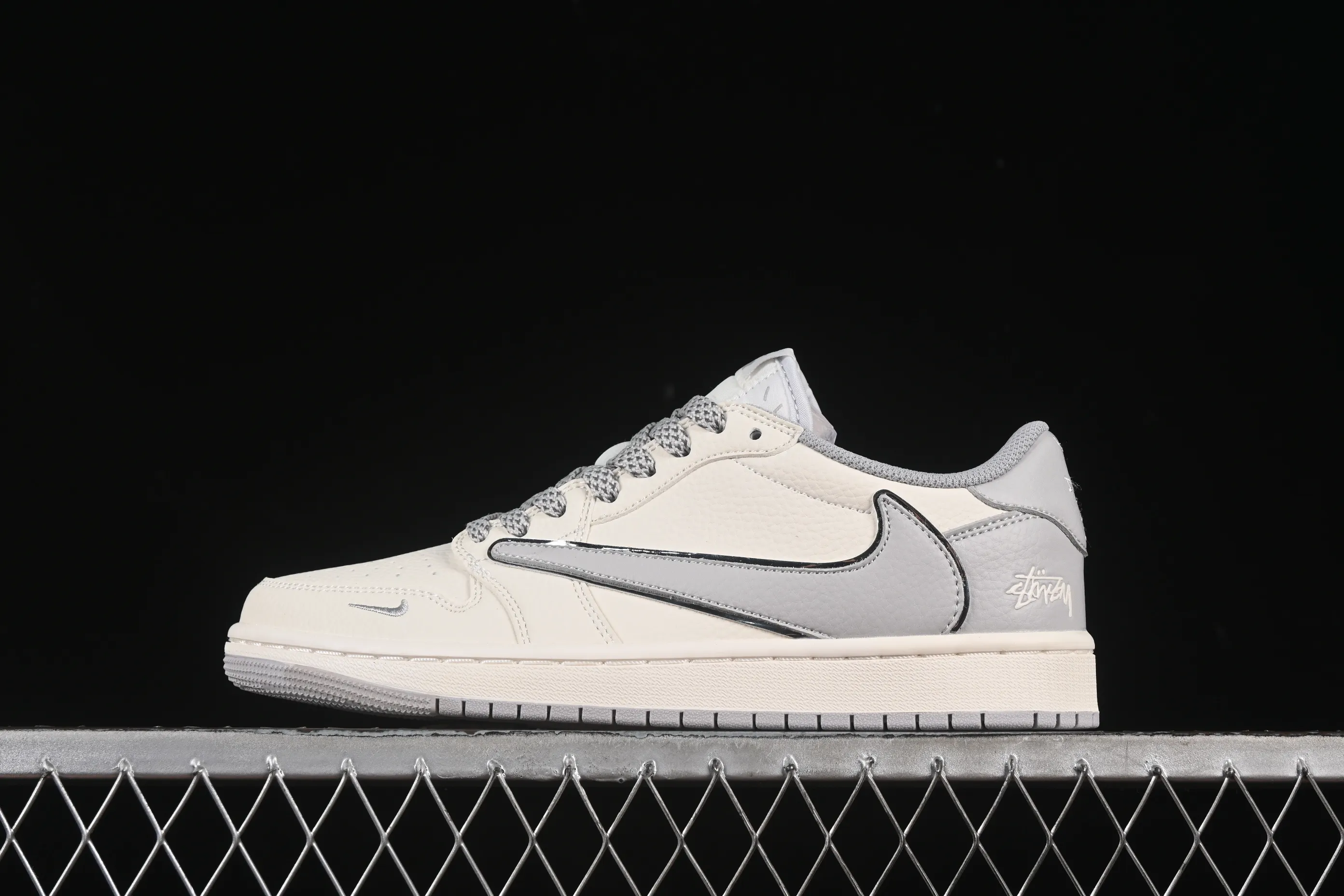 All categories Air Jordan Jordan series basketball shoes Air Jordan 1 Low high-end customized low-top sneakers Travis Scott x Fragment Design x Air Jordan 1 Low OG SP AJ1 Joe 1 Stussy joint low-top cultural casual sneakers ST5696-262